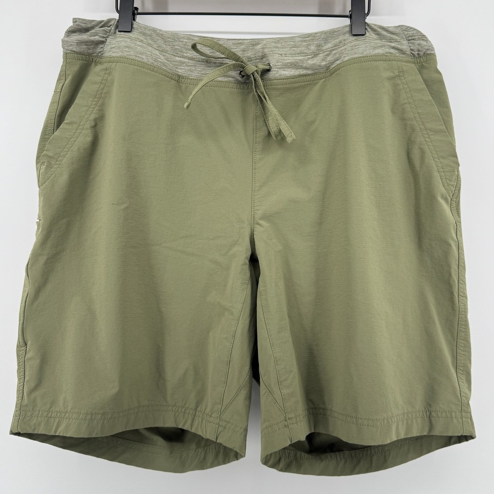 Duluth Armachillo Cooling 9" Shorts Olive Green Women 18W Pockets Stretch Nylon